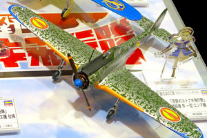 ハセガワ 1/48 『荒野のコトブキ飛行隊』 一式戦闘機 隼 一型 エンマ機仕様。エンジンまわりのリアルな造形も目を引く（マグミクス編集部撮影）
