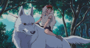 『もののけ姫』では、森で育った少女・サンを石田ゆり子さんが、サンを育てた山犬・モロの君を美輪明宏さんが演じた　(C) 1997 Studio Ghibli・ND