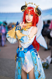『原神』ニィロウに扮したMunokoさん（Twitter：@Munoko5、Instagram：munoko_cosplay）、撮影：乃木章（Twitter：@Osefly）