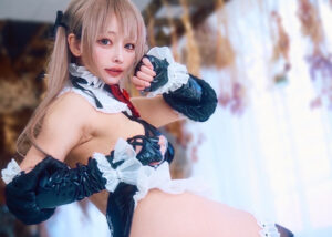 『デッド オア アライブ』マリー・ローズに扮する「かがみ。もち」さん（X：@kagamisou）／写真提供：「かがみ。もち」さん