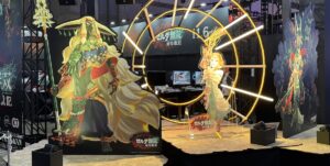 照明がマンガの集中線のように配置されている