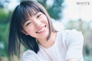 『ちはやふる－めぐり－』主演、雑誌『WHITE graph 010』（講談社刊）に登場した際の當真あみさん