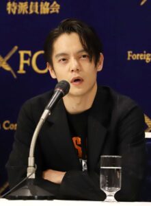 窪田正孝さん（2020年2月、時事通信フォト）