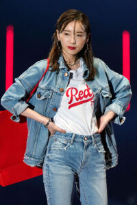 飯豊まりえさん（2022年3月、時事通信フォト）