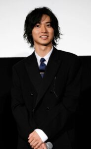 山崎賢人さん（2019年8月撮影、時事通信フォト）