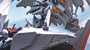 「ヨロン」さん（X：@CaptainYoron）ガンプラで撮影した『閃光のハサウェイ』のバトルシーン