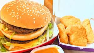 ファンの間では初日から「購入報告」が？（画像：写真AC）