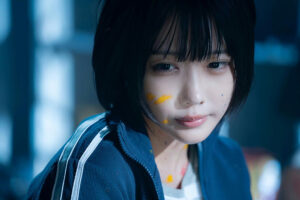 ドラマ『惡の華』第3話より。あのちゃん…ではなく仲村さんもいい顔で大暴れです　(C)「惡の華」製作委員会2026 (C)押見修造／講談社