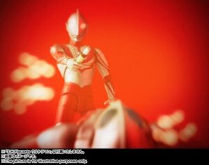 最終回を再現した1枚　『S.H.フィギュアーツ ウルトラマン ゾフィー』（TAMASHII NATIONS）　(C)円谷プロ