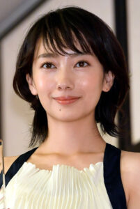 波瑠さん（2017年2月、時事通信フォト）