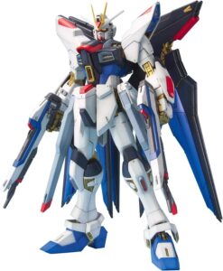 「MG 1/100 ストライクフリーダムガンダム」（BANDAI SPIRITS）（C）創通・サンライズ・毎日放送