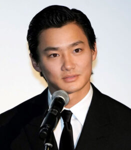 野村周平さん(2021年10月、時事通信フォト)
