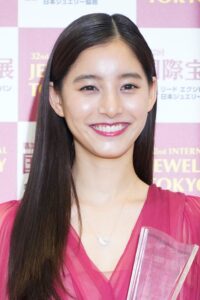 新木優子さん（2021年1月、時事）